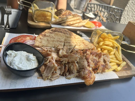 360 Three Sixty Gyros and More photo 10